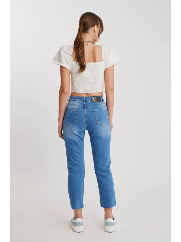 Slim Fit Crop Mom Jean